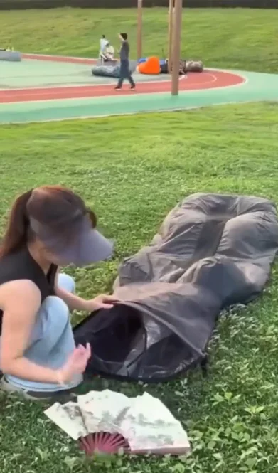 Надувной матрасик