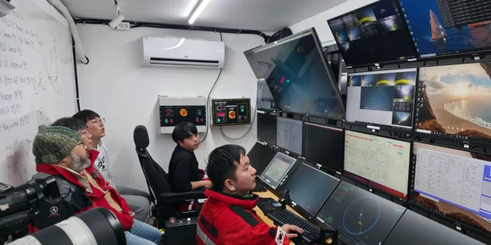 Подо льдами Антарктиды обнаружили горячие источники на глубине более километра