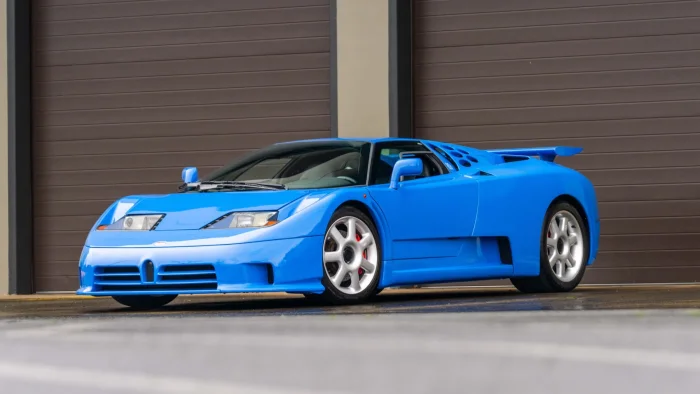 Потерянный на 25 лет Bugatti EB110 нашли и выставили на продажу