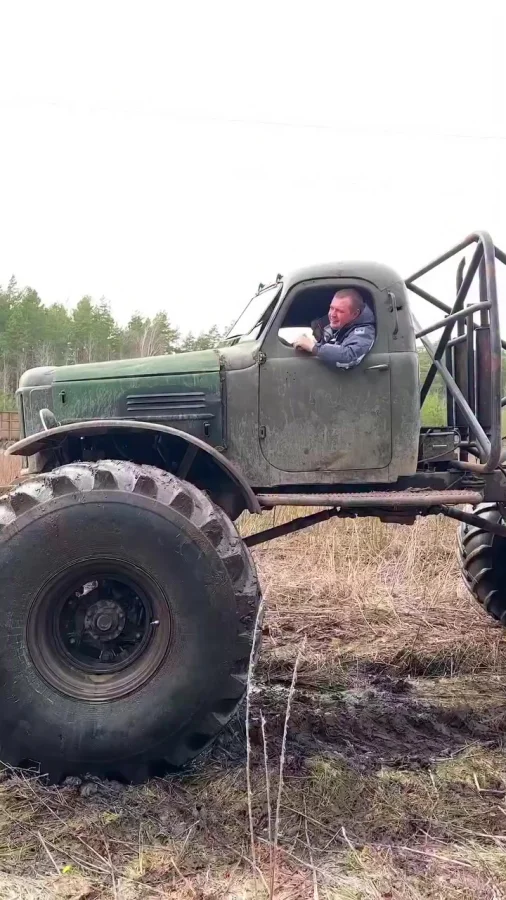 Проедет по любому бездорожью