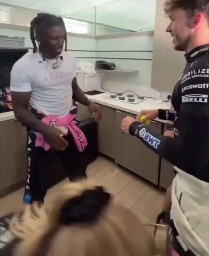 Рефлексы принимающих в НФЛ против рефлексов пилотов Формулы-1