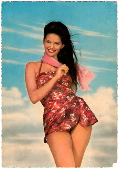 Ретро подборка в купальниках из 40-50х годов