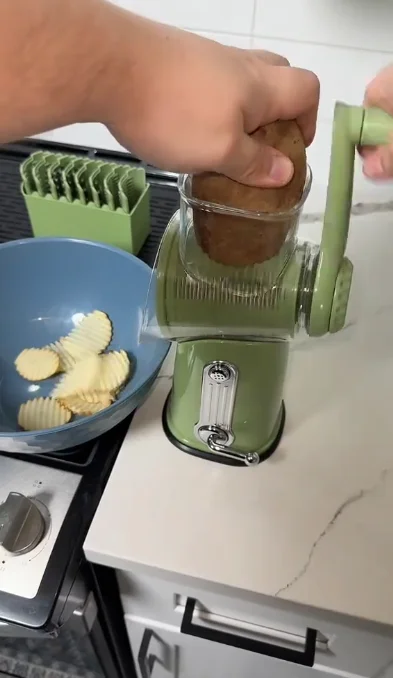 Режем картошку под чипсы