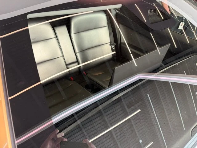 Tesla Cybercab без руля и педалей — по цене Lada Vesta