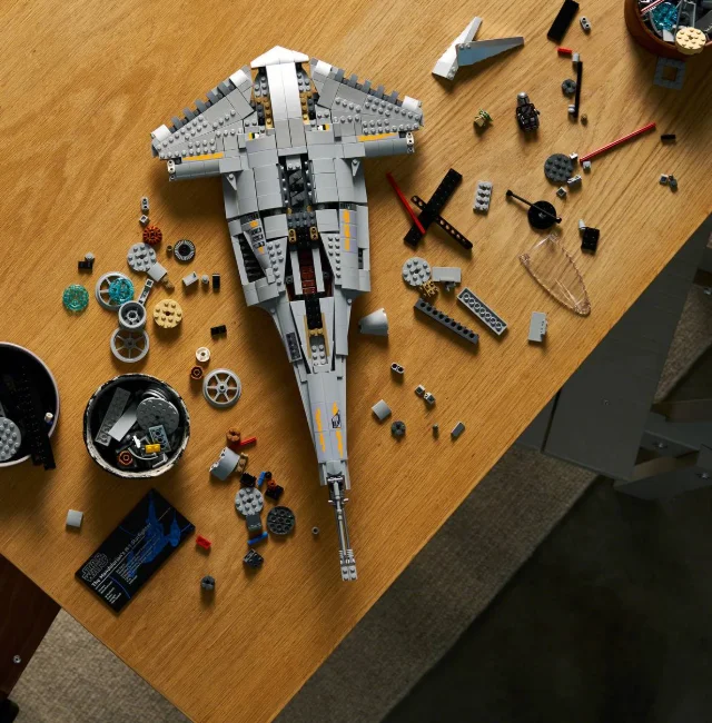 Вышел новый набор LEGO — космический истребитель из Star Wars
