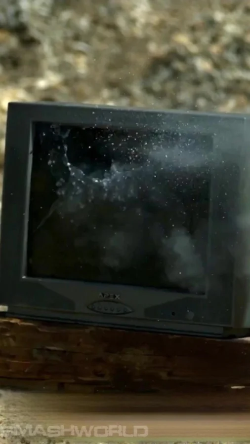 Выстрел из дробовика в slow motion