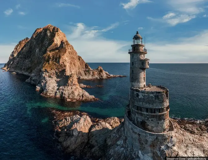 10 самых красивых маяков на планете