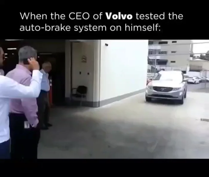 Директор Volvo попробовал на себе автоматическую систему тормозов