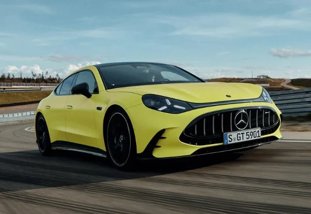 Mercedes-AMG показал новый электрический суперкар почти на 1200 л.с.: ставка на будущее без бензина