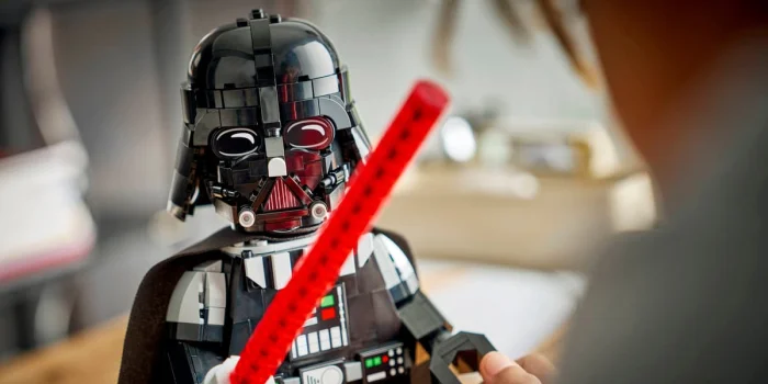 Новые наборы LEGO по «Звёздным войнам»: Дарт Вейдер и шлем пилота AT-RT