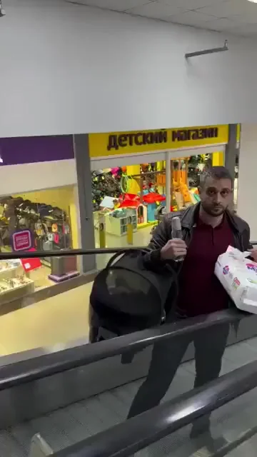 Однажды на эскалаторе