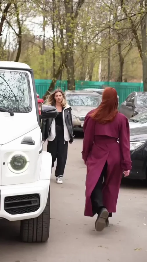 Все странные...