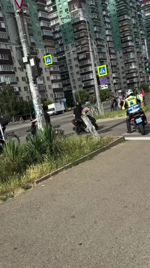 Ещё одного задержали
