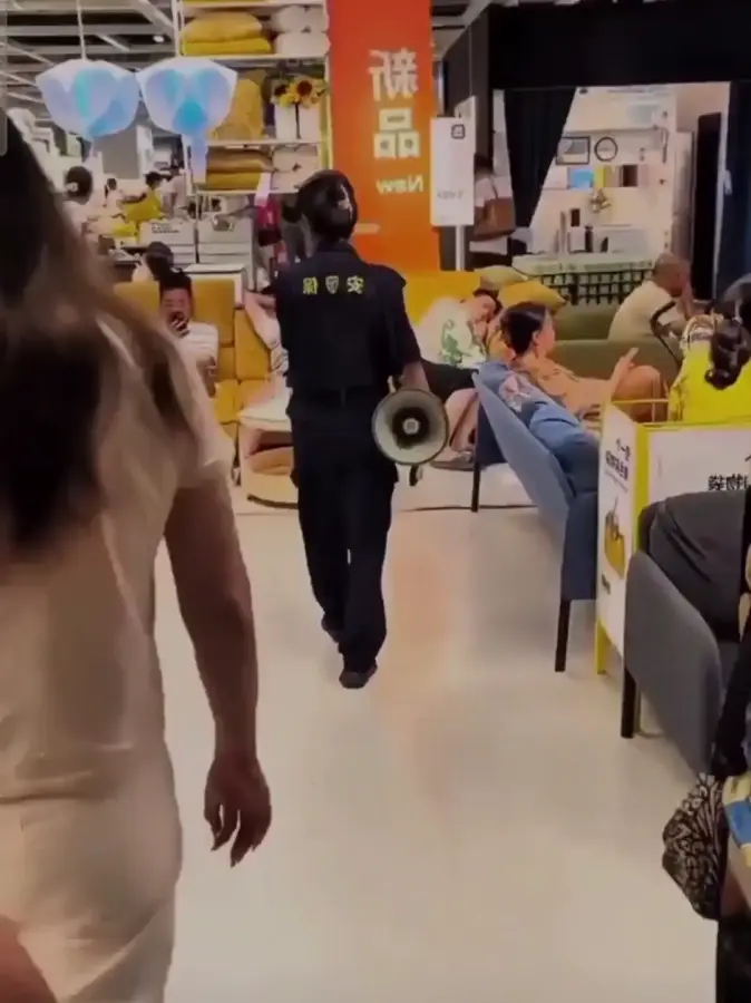 Одна из причин закрытия магазинов IKEA в Китае