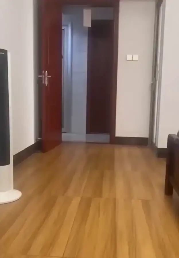 Я ваша мама, а не она!