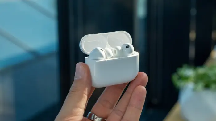 Обзор AirPods Pro 3: что умеют новые беспроводные наушники Apple