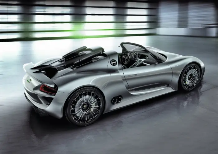 Porsche готовит суперкар S1 с необычным оппозитным V8