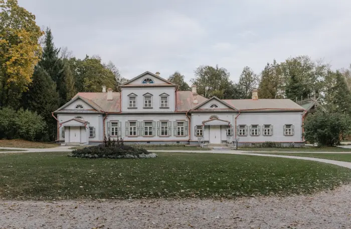 «Девочка с персиками»: история Веры Мамонтовой, чья жизнь оборвалась слишком рано